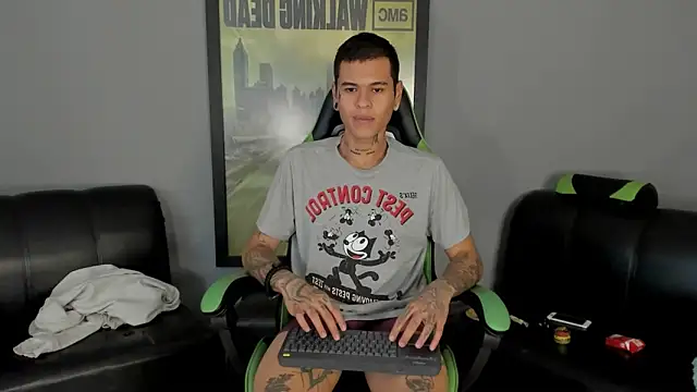 Snapshot of jamesinked_ chatting on 27, 1, 2025 jamesinked  online show from 27, 1, 2025