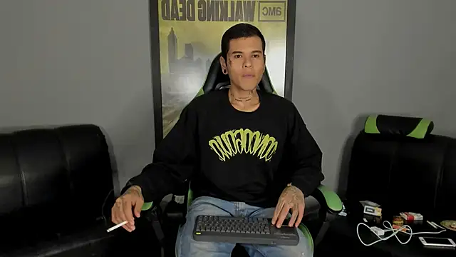 Snapshot of jamesinked_ chatting on 14, 2, 2025 jamesinked  online show from 14, 2, 2025