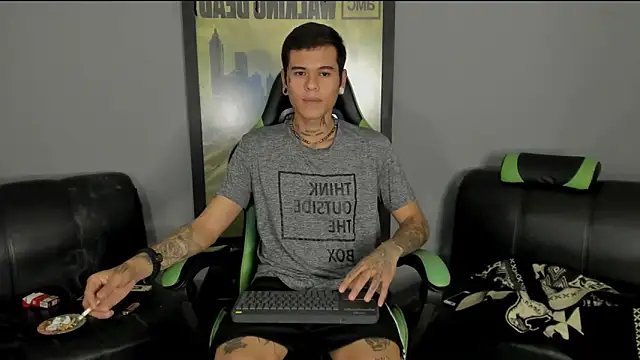 Snapshot of jamesinked_ chatting on 25, 2, 2025 jamesinked  online show from 25, 2, 2025