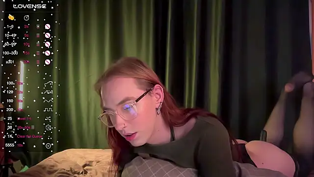 Avril Pearly  online show from 25, 9, 2025