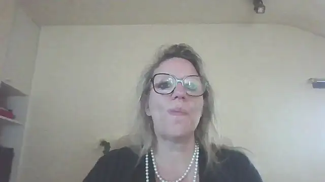 Snapshot of Silkesquirt chatting on 23, 9, 2025 Silkesquirt online show from 23, 9, 2025