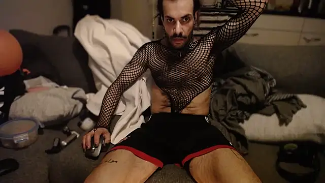 P4RtYBOII92 online show from 25, 9, 2025