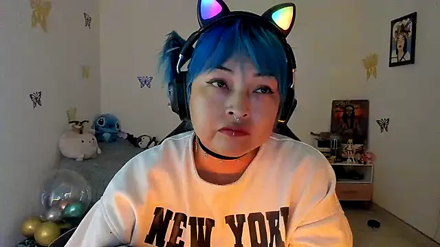 Shaddycute  online show from 13, 9, 2025