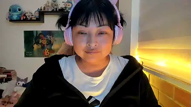 Shaddycute  online show from 12, 2, 2026