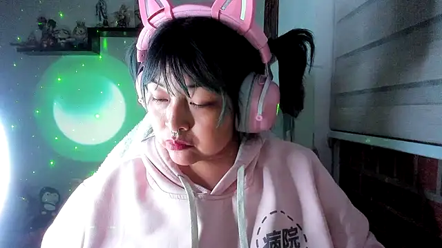 Shaddycute  online show from 22, 6, 2026