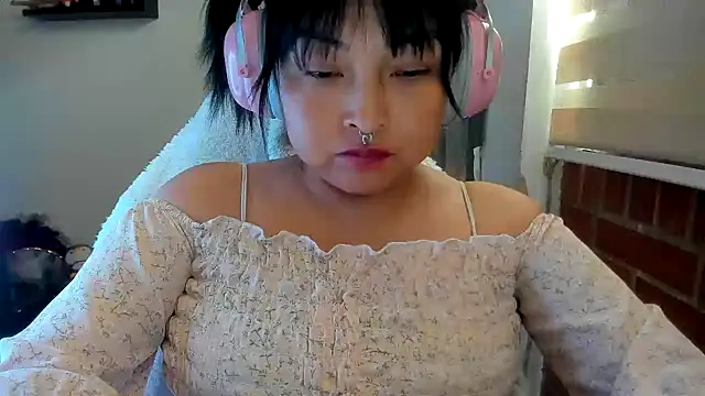Shaddycute  online show from 24, 6, 2026