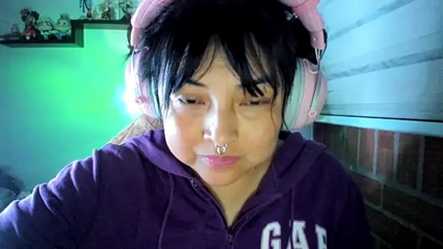 Shaddycute  online show from 9, 7, 2026