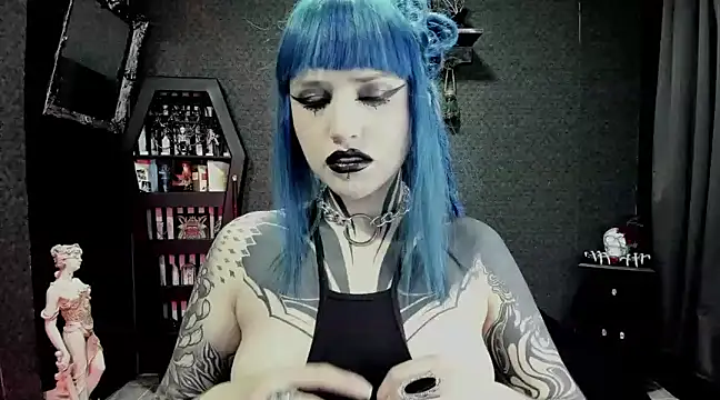 Snapshot of DimmuandDarkness chatting on 5, 12, 2024 DimmuandDarkness online show from 5, 12, 2024