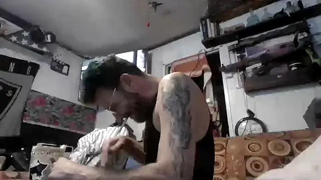 Snapshot of gettinit2wice chatting on 4, 6, 2026 gettinit2wice online show from 4, 6, 2026