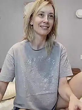 AvelinaLeoni online show from 12, 12, 2024