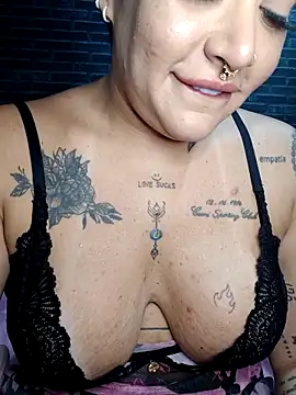 Snapshot of exquentadamay chatting on 14, 10, 2025 exquentadamay online show from 14, 10, 2025