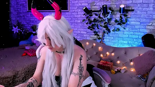 Snapshot of Alex_Howell chatting on 6, 1, 2025 Alex Howell online show from 6, 1, 2025