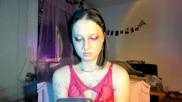 Jenny darling love online show from 6, 4, 2026