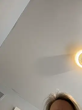 Cherry-red-xo online show from 10, 11, 2025