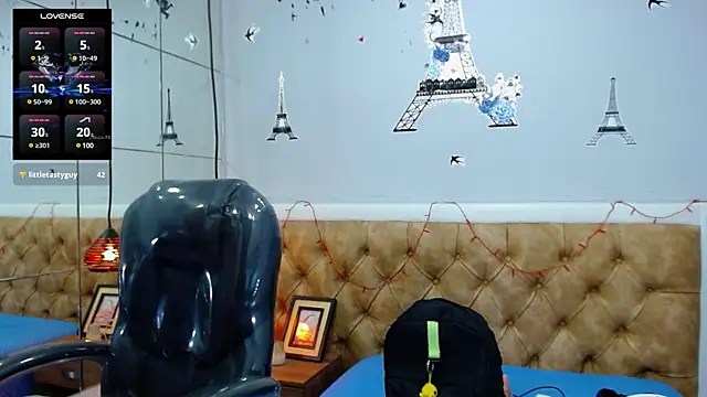 SkinnyBoy  online show from 5, 3, 2025