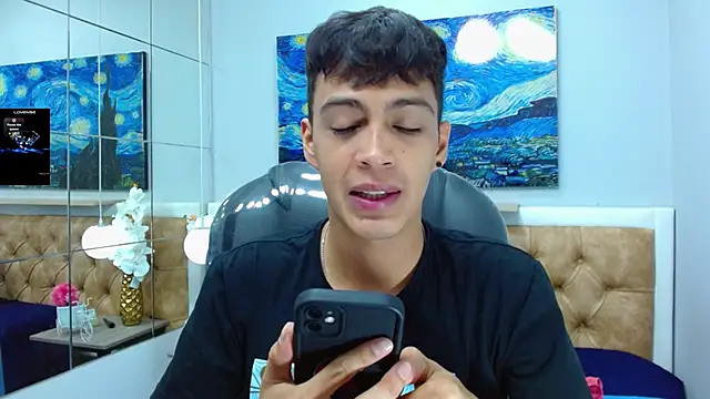 SkinnyBoy  online show from 13, 10, 2025