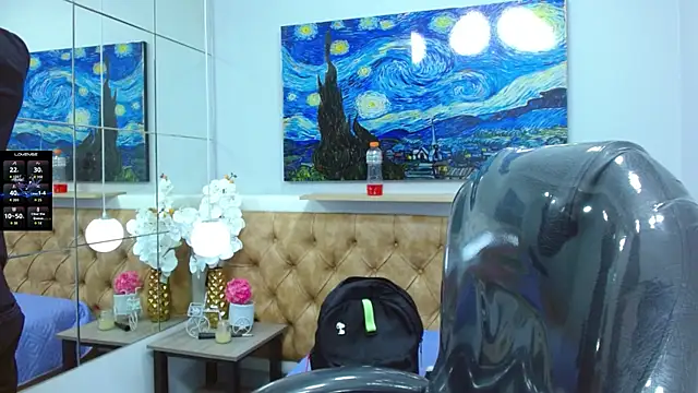 SkinnyBoy  online show from 29, 10, 2025