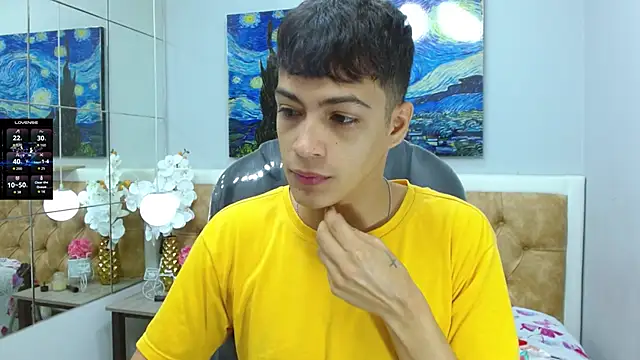 SkinnyBoy  online show from 6, 11, 2025