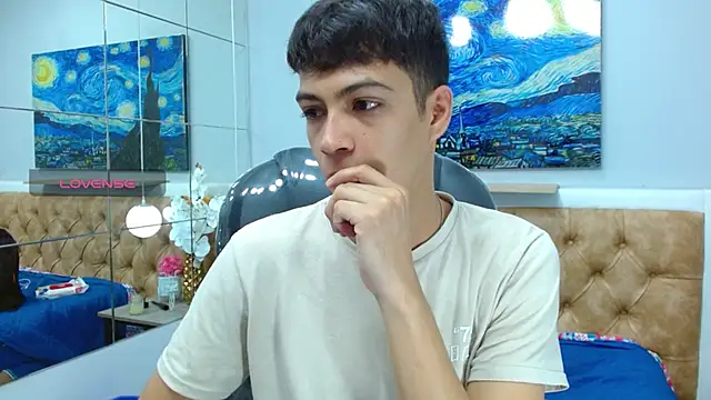 SkinnyBoy  online show from 16, 11, 2025