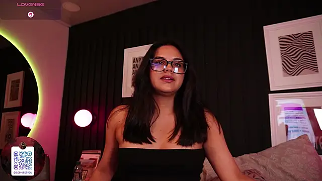 Snapshot of Sophia_wilsonn_ chatting on 25, 4, 2026 Sophia wilsonn online show from 25, 4, 2026