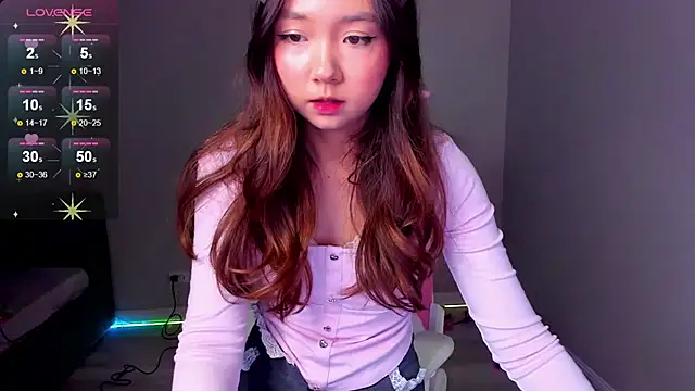 Fluffy Rose online show from 4, 11, 2025