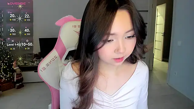 Fluffy Rose online show from 15, 12, 2025