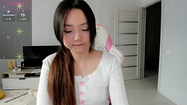 Fluffy Rose online show from 11, 4, 2026