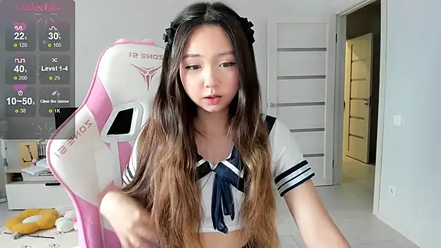 Fluffy Rose online show from 17, 7, 2026