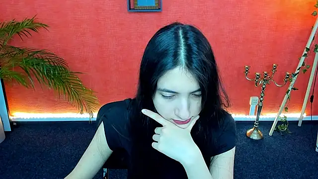 Snapshot of _Chaarming_ chatting on 2, 12, 2024 Chaarming online show from 2, 12, 2024