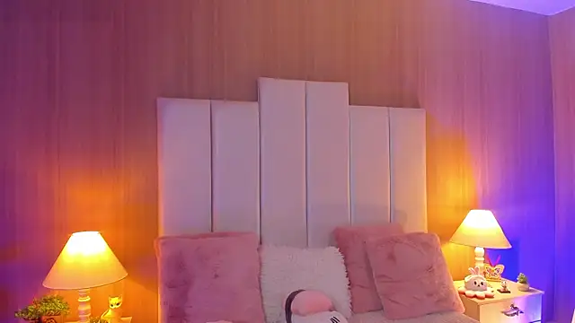 Snapshot of CaseyPiierce chatting on 6, 11, 2025 CaseyPiierce online show from 6, 11, 2025