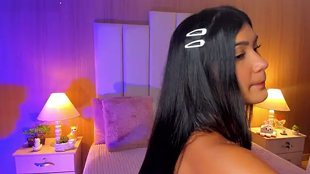 Snapshot of CaseyPiierce chatting on 10, 11, 2025 CaseyPiierce online show from 10, 11, 2025