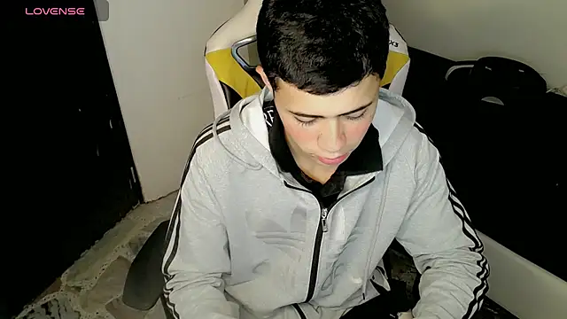 Snapshot of bby_santi chatting on 7, 10, 2025 bby santi online show from 7, 10, 2025