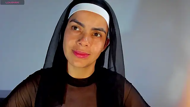 ClaraMariaMon online show from 19, 2, 2025