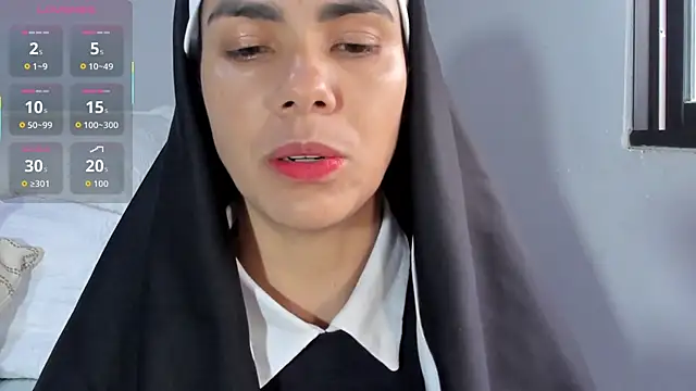 ClaraMariaMon online show from 6, 10, 2025