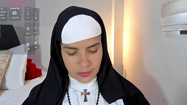 ClaraMariaMon online show from 25, 11, 2025