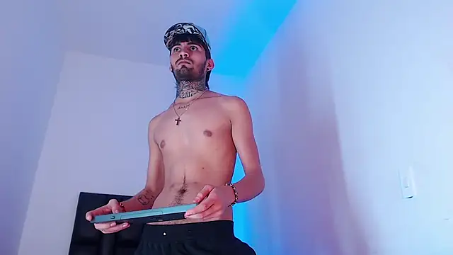 Snapshot of Brutal_Sex_Fucking chatting on 9, 1, 2025 Brutal Sex Fucking online show from 9, 1, 2025