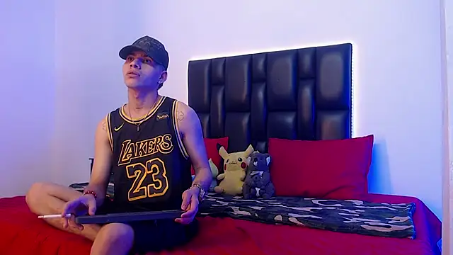 Snapshot of Brutal_Sex_Fucking chatting on 25, 2, 2025 Brutal Sex Fucking online show from 25, 2, 2025