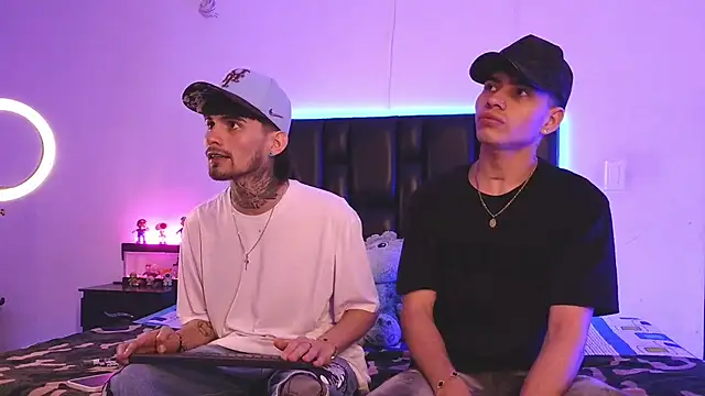 Snapshot of Brutal_Sex_Fucking chatting on 28, 10, 2025 Brutal Sex Fucking online show from 28, 10, 2025