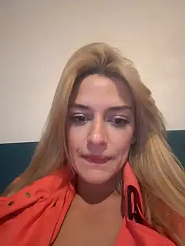 Lolitaxlola online show from 17, 3, 2025