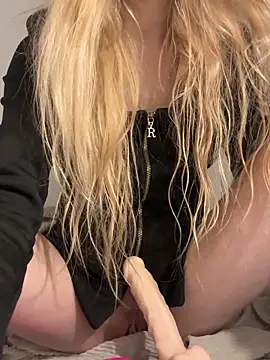 Lolitaxlola online show from 31, 10, 2025