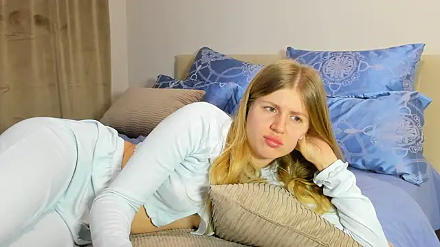 kirraa  online show from 4, 12, 2025