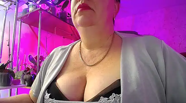 Snapshot of _Sweet_Woman chatting on 8, 2, 2025 Sweet Woman online show from 8, 2, 2025