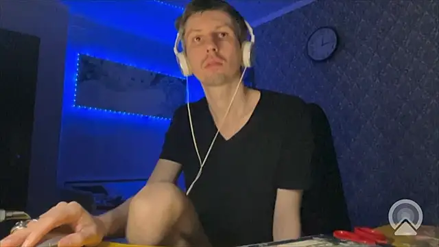 Aki-Laky online show from 8, 1, 2026