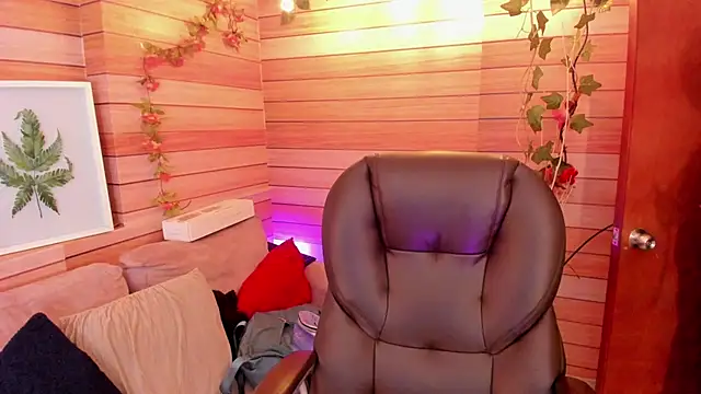 Snapshot of marien_thomson_ chatting on 22, 3, 2025 marien thomson online show from 22, 3, 2025