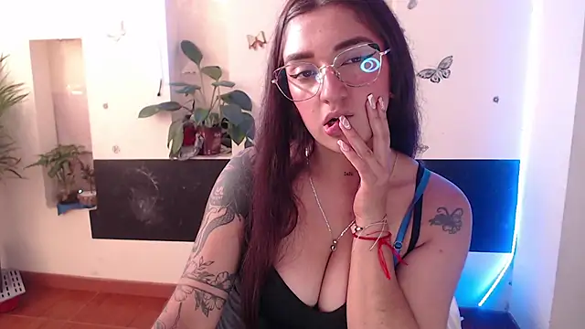 Snapshot of Lia-mitch chatting on 16, 1, 2025 Lia-mitch online show from 16, 1, 2025