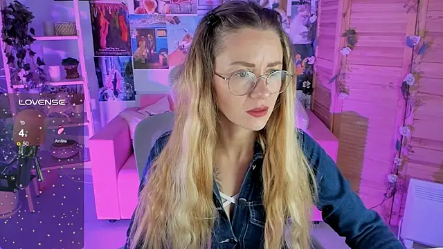 LadyIzabel online show from 18, 1, 2025