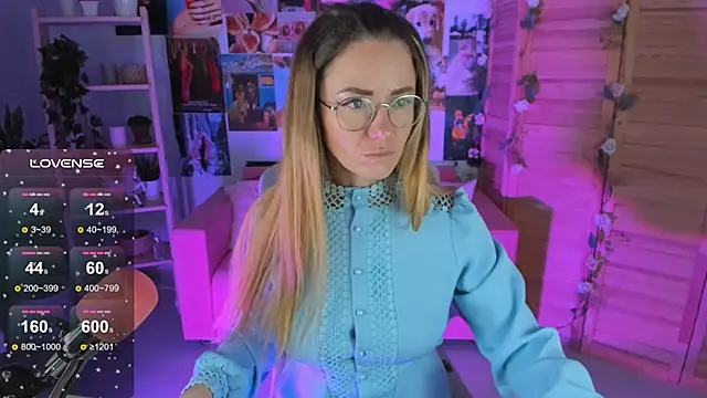 LadyIzabel online show from 8, 2, 2025