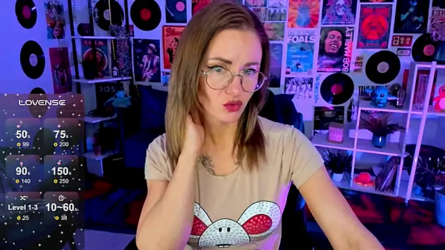 LadyIzabel online show from 2, 3, 2025