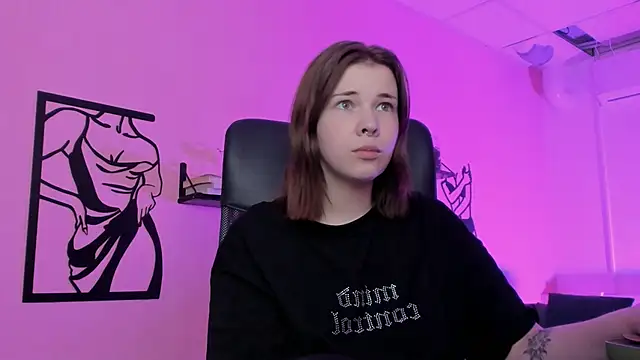 AliceSunday online show from 4, 2, 2025