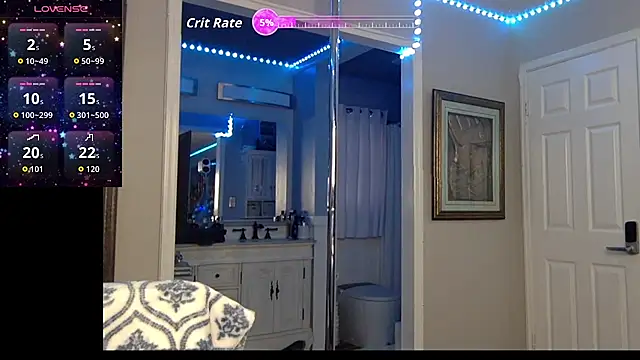 Snapshot of curvyfunlover chatting on 27, 10, 2025 curvyfunlover online show from 27, 10, 2025